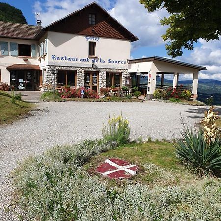La Source Jacquet Depuis 1954 Hotel Et Studio Saint-Jean-de-Chevelu Buitenkant foto